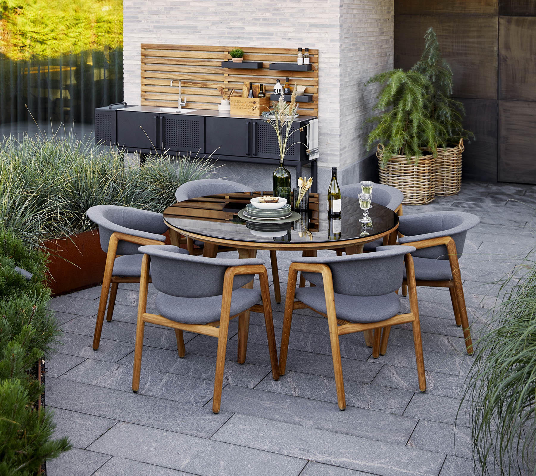thumbnail image 2 of Merrick Lane Calgary Indoor-Outdoor Dining Table - 24 Round Orange Powder Coated Metal 2 of 5