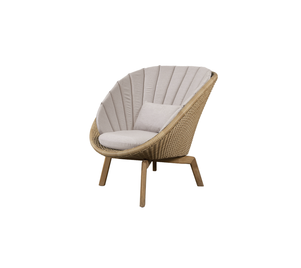 Modern sand chair with a curved backrest and cushion.