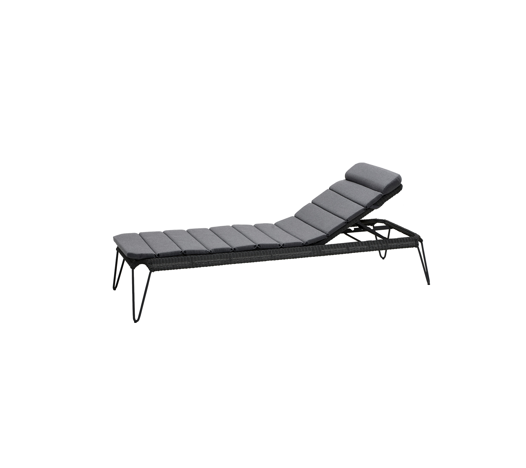 Stylish adjustable lounge chair with a sleek design, featuring a comfortable padded surface and sturdy frame.