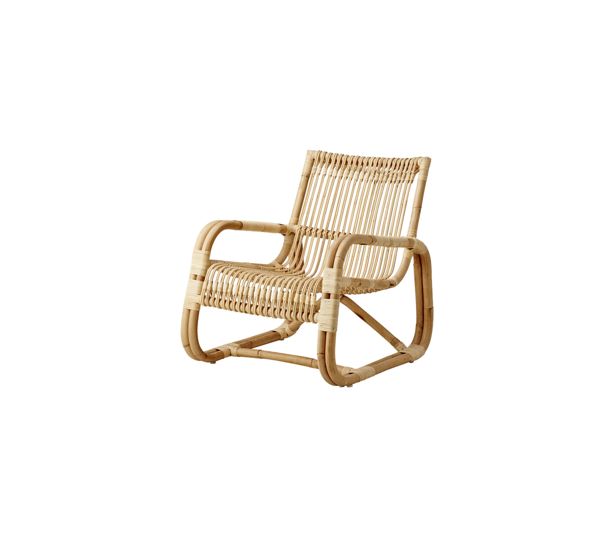 Stylish rattan chair with a modern design, featuring a woven seat and backrest, and sturdy frame for comfort and support.